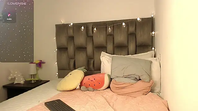 julz 03 online show from January 2025 04:00:02 PM