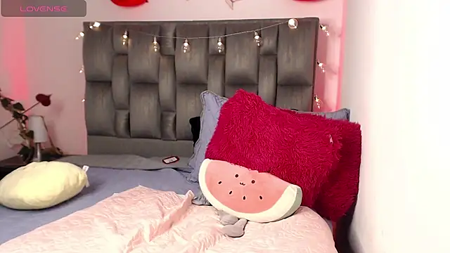 julz 03 online show from February 2025 02:21:01 AM