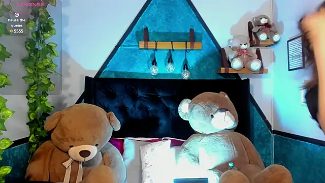  Sophie  miller online show from February 2025 08:13:02 PM