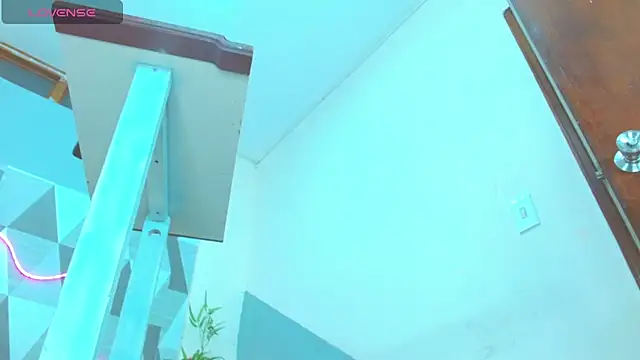 Snapshot of Michellcockxxx chatting on March 2025 11:12:02 AM Michellcockxxx online show from March 2025 11:12:02 AM