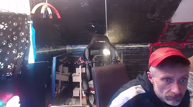 Snapshot of unclestefansdick chatting on January 2025 09:15:01 AM unclestefansdick online show from January 2025 09:15:01 AM