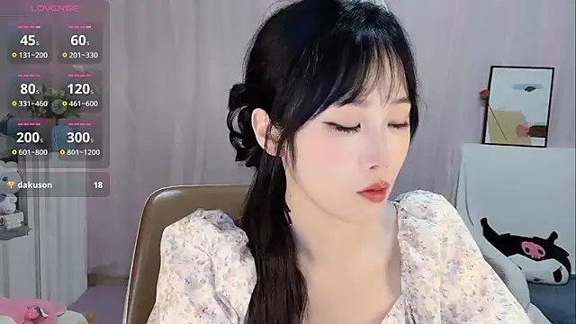 LaoSHI-999 online show from October 2025 10:14:01 AM