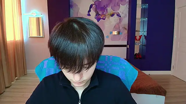 EmiliaYours online show from January 2025 01:12:01 PM