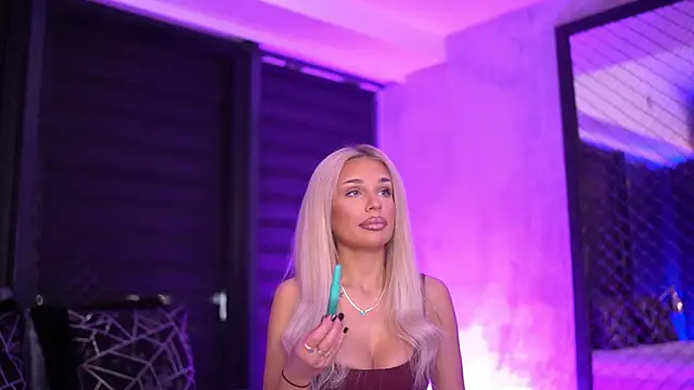 Candy Ivy online show from October 2025 04:26:02 PM