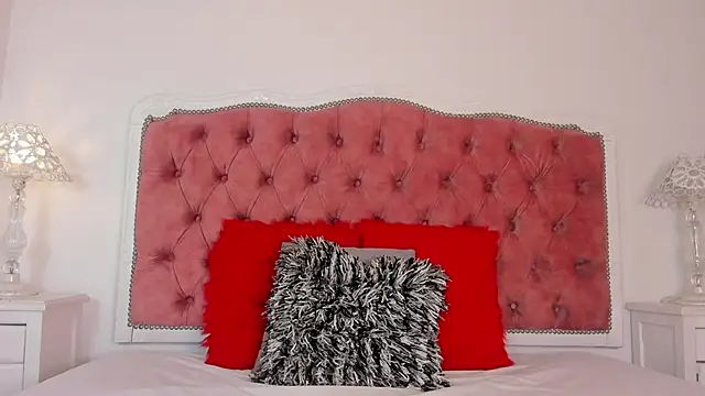 Snapshot of amberlitle chatting on September 2025 12:21:02 PM amberlitle online show from September 2025 12:21:02 PM