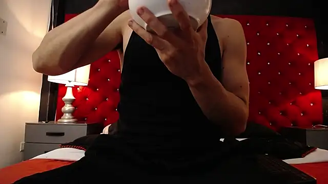 Sr Magnus  online show from February 2026 07:40:01 AM