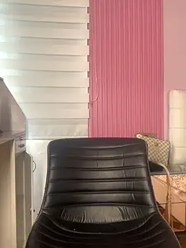 Kyna euphoria online show from December 2024 07:37:02 PM