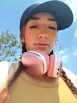 Snapshot of ariiel_ chatting on December 2024 03:52:01 PM ariiel online show from December 2024 03:52:01 PM