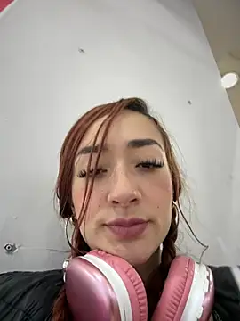 Snapshot of ariiel_ chatting on December 2024 02:16:02 PM ariiel online show from December 2024 02:16:02 PM