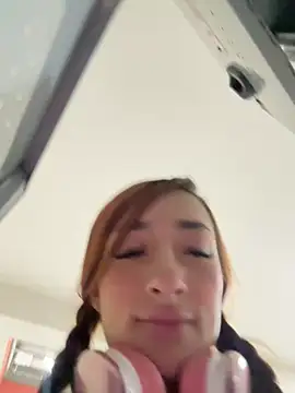 Snapshot of ariiel_ chatting on February 2025 12:16:01 AM ariiel online show from February 2025 12:16:01 AM