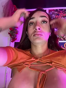 Snapshot of ariiel_ chatting on November 2025 02:39:02 PM ariiel online show from November 2025 02:39:02 PM