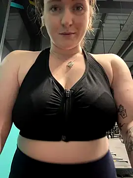 Snapshot of BustyBonnieUK chatting on November 2025 09:57:02 PM BustyBonnieUK online show from November 2025 09:57:02 PM