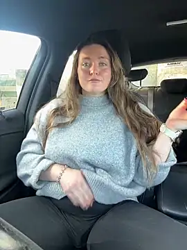 Snapshot of BustyBonnieUK chatting on November 2025 12:27:02 PM BustyBonnieUK online show from November 2025 12:27:02 PM