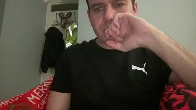 Snapshot of GotItGoin chatting on March 2025 01:32:02 AM GotItGoin online show from March 2025 01:32:02 AM