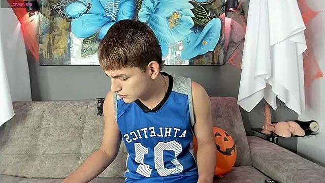 Lyam ap online show from October 2025 06:52:01 PM