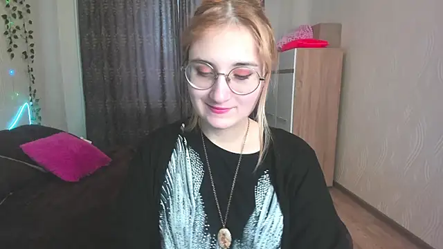 Snapshot of Miss_Elsa_ chatting on January 2025 03:23:02 AM Miss Elsa online show from January 2025 03:23:02 AM