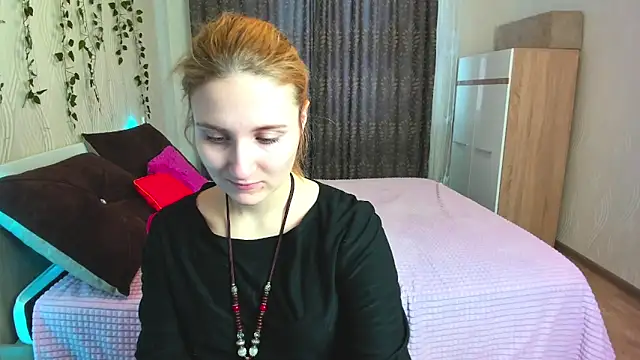 Snapshot of Miss_Elsa_ chatting on February 2025 02:42:02 AM Miss Elsa online show from February 2025 02:42:02 AM
