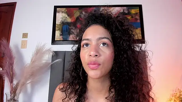 Snapshot of AntonellaHall_ chatting on April 2026 06:54:02 PM AntonellaHall online show from April 2026 06:54:02 PM