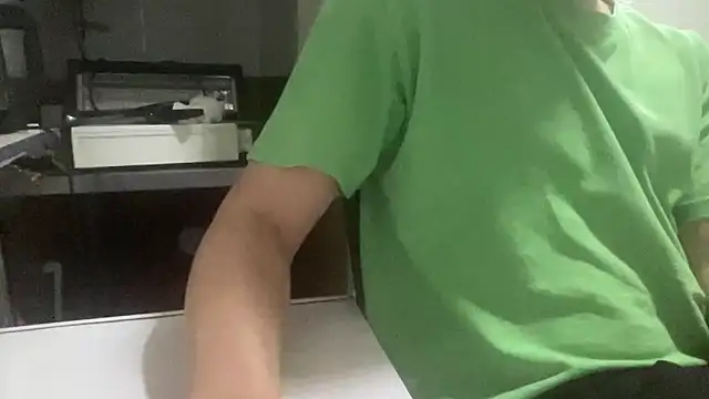 alarasissy online show from October 2025 05:57:02 PM