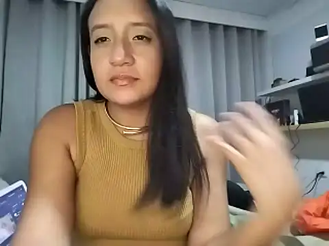 Snapshot of cami_victoria chatting on May 2026 07:20:02 PM cami victoria online show from May 2026 07:20:02 PM