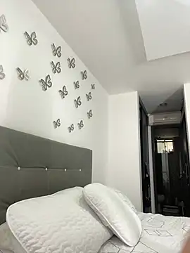 AntonellaAlondra4 online show from March 2025 01:42:02 PM