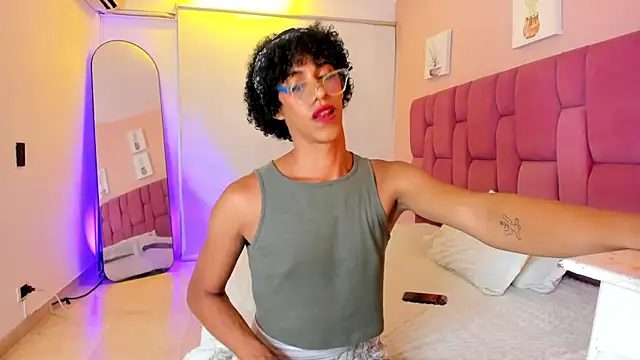 APRILL FOXX online show from October 2025 08:50:01 PM