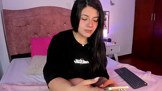 Snapshot of DesireSweet chatting on May 2026 10:34:02 AM DesireSweet online show from May 2026 10:34:02 AM