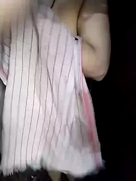 Snapshot of bobbyronak chatting on December 2024 02:57:02 AM bobbyronak online show from December 2024 02:57:02 AM