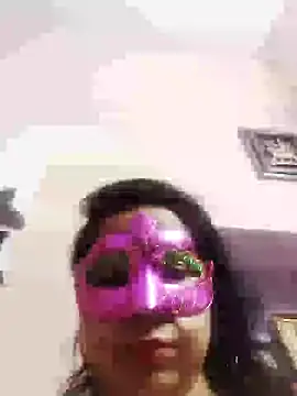 Snapshot of bobbyronak chatting on December 2024 06:12:02 PM bobbyronak online show from December 2024 06:12:02 PM