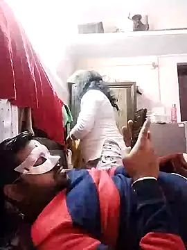 Snapshot of bobbyronak chatting on January 2025 06:38:02 PM bobbyronak online show from January 2025 06:38:02 PM