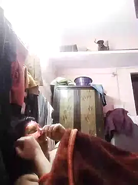 Snapshot of bobbyronak chatting on January 2025 06:28:01 PM bobbyronak online show from January 2025 06:28:01 PM