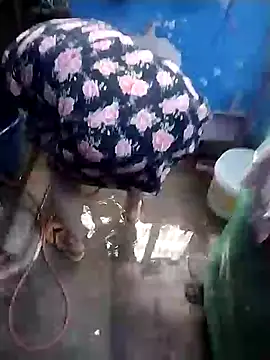 Snapshot of bobbyronak chatting on January 2025 03:17:02 AM bobbyronak online show from January 2025 03:17:02 AM