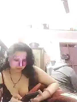 Snapshot of bobbyronak chatting on January 2025 06:20:02 PM bobbyronak online show from January 2025 06:20:02 PM