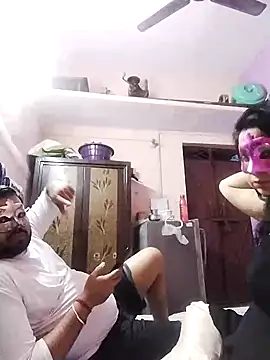 Snapshot of bobbyronak chatting on February 2025 06:08:02 PM bobbyronak online show from February 2025 06:08:02 PM