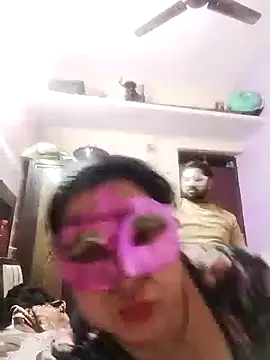 Snapshot of bobbyronak chatting on February 2025 05:48:01 PM bobbyronak online show from February 2025 05:48:01 PM