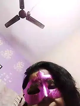 Snapshot of bobbyronak chatting on February 2025 06:45:01 PM bobbyronak online show from February 2025 06:45:01 PM