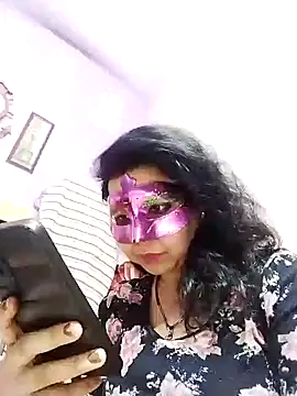 Snapshot of bobbyronak chatting on February 2025 07:09:01 PM bobbyronak online show from February 2025 07:09:01 PM