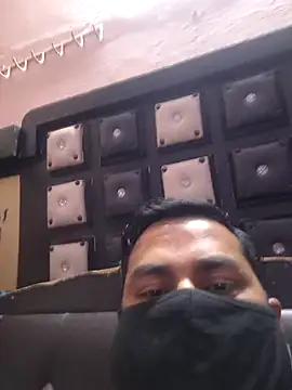 Snapshot of bobbyronak chatting on February 2025 06:41:01 PM bobbyronak online show from February 2025 06:41:01 PM