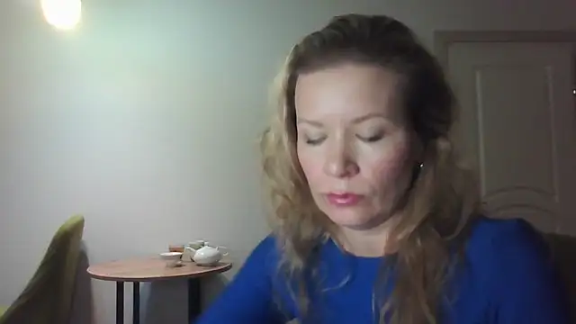 Snapshot of Juli_julyyy chatting on December 2024 05:02:01 AM Juli julyyy online show from December 2024 05:02:01 AM
