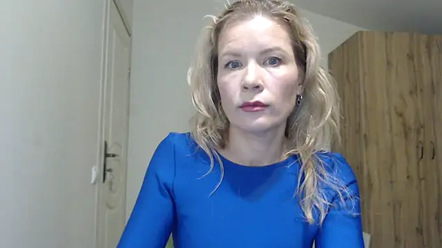 Snapshot of Juli_julyyy chatting on January 2025 06:54:02 PM Juli julyyy online show from January 2025 06:54:02 PM