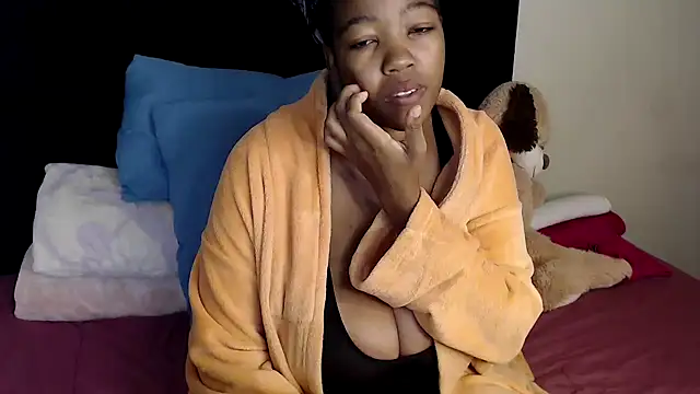 Snapshot of Busty-Londie chatting on March 2026 06:47:02 PM Busty-Londie online show from March 2026 06:47:02 PM