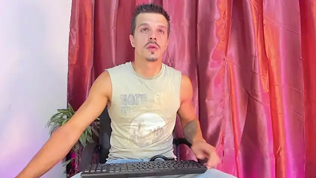 Snapshot of DonyBrown chatting on September 2025 02:57:01 AM DonyBrown online show from September 2025 02:57:01 AM