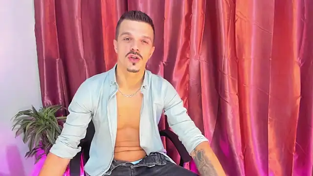 Snapshot of DonyBrown chatting on October 2025 05:26:02 AM DonyBrown online show from October 2025 05:26:02 AM