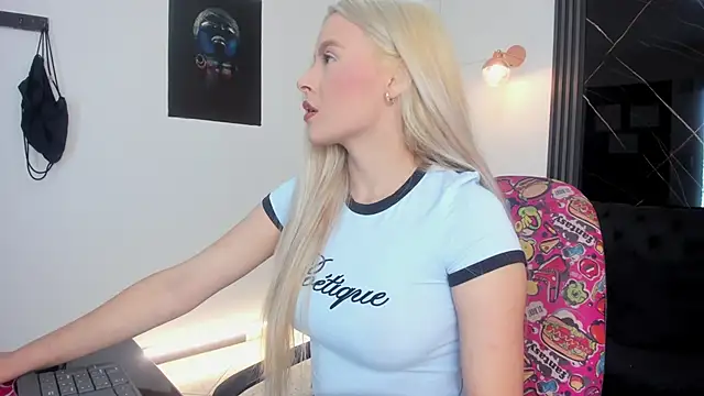 miacarperr1 online show from February 2026 09:02:02 PM