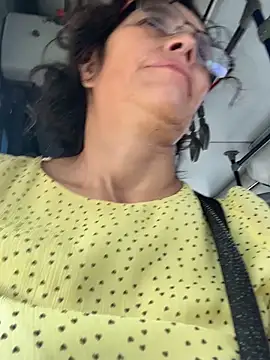 MireyaTorresGu online show from January 2026 06:11:01 PM