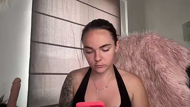 yorkshiregal online show from March 2025 01:43:02 PM