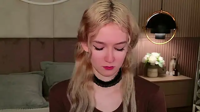 Snapshot of NaomiLoys chatting on February 2025 04:53:01 PM NaomiLoys online show from February 2025 04:53:01 PM