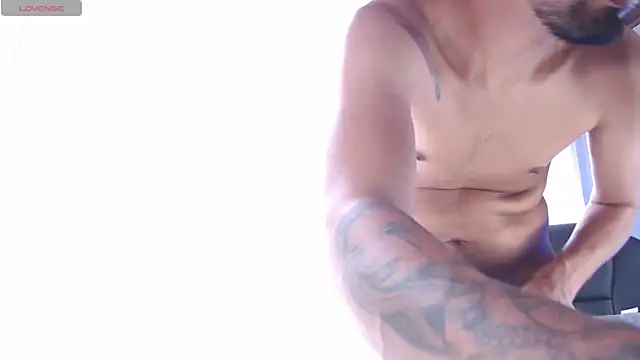 Snapshot of Bedobigcock chatting on March 2025 06:45:01 PM Bedobigcock online show from March 2025 06:45:01 PM