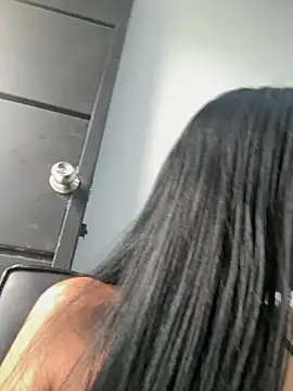 Baby Niels online show from September 2025 02:11:02 PM