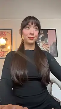 itsemiliasommer online show from January 2025 08:02:01 PM